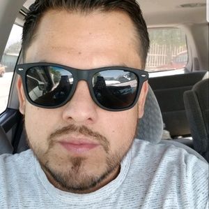 Meet your Posher, Alejandro